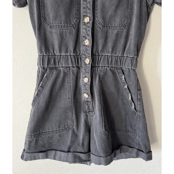 Show Me Your Mumu Cannon Romper Womens Size Medium Washed Black Denim Distressed - Picture 4 of 7